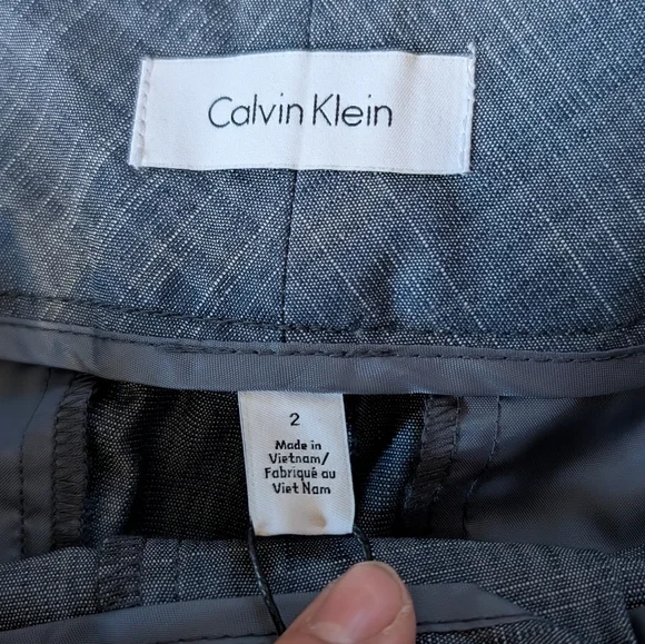 New With Tags Calvin Klein Gray Blue Scallop Bottom Chino Shorts Size 2 - Picture 2 of 7